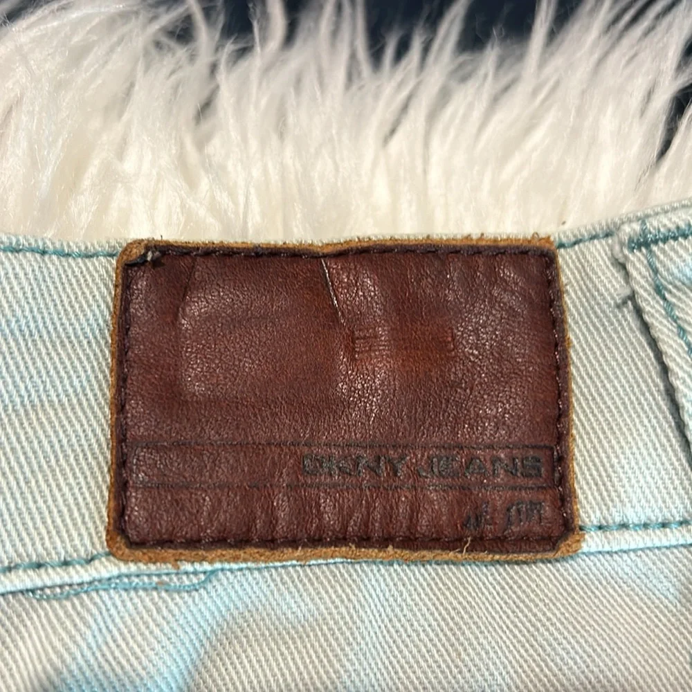 🌸Cute GUC DKNY Light Blue Bermuda Jean Shorts 10.5 inseam Size 6 Style Ludlow - Picture 6 of 11